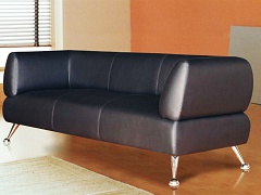 Черный трехместный диван для офиса VEIT